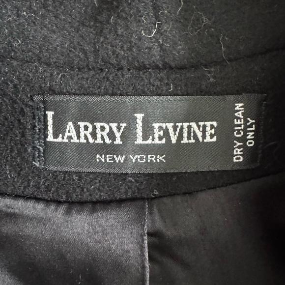 Larry Levine size medium wool blazer/coat. - Picture 5 of 11